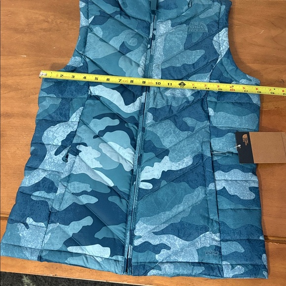 The North Face NWT Down Feather Blue Camouflage Puffer Vest Size Small - Picture 8 of 15